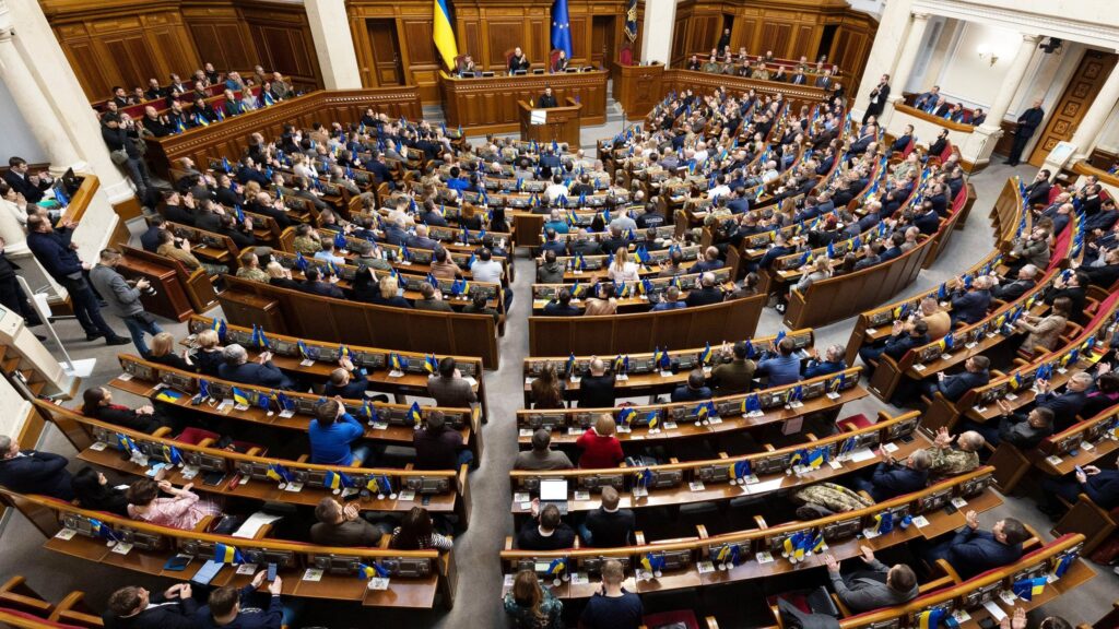 Мільярди на футбольні поля, мисливство та виплати суддям: які поправки подали до бюджету-2027