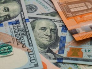 Міжнародні резерви України скоротилися на 3,2%: на початок жовтня залишилося 47,1 мільярда доларів